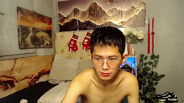 Snapshot of Skinny_CumLoader69 chatting on 09/13/25, 04:51 Skinny CumLoader69 online show from 09/13/25, 04:51