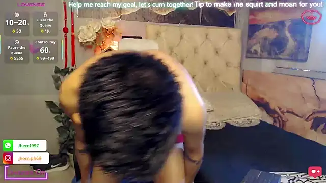 Snapshot of Skinny_CumLoader69 chatting on 10/29/25, 02:14 Skinny CumLoader69 online show from 10/29/25, 02:14