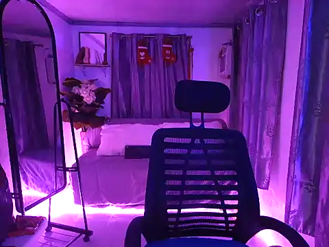 Snapshot of Skinny_CumLoader69 chatting on 11/14/25, 09:13 Skinny CumLoader69 online show from 11/14/25, 09:13