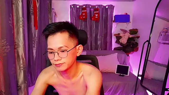 Snapshot of Skinny_CumLoader69 chatting on 12/01/25, 08:19 Skinny CumLoader69 online show from 12/01/25, 08:19