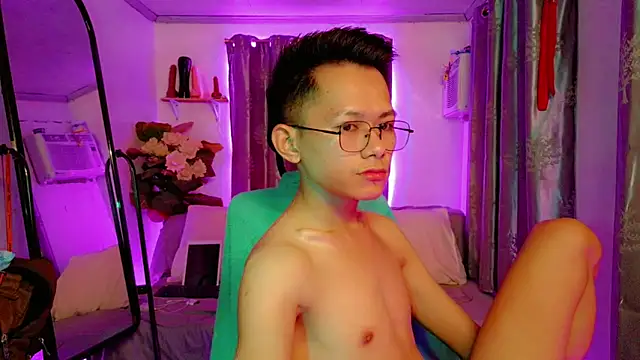 Snapshot of Skinny_CumLoader69 chatting on 12/05/25, 08:45 Skinny CumLoader69 online show from 12/05/25, 08:45