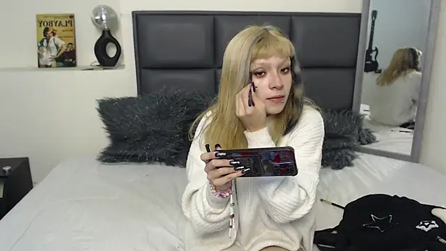 Amnesia  online show from 09/15/25, 01:22