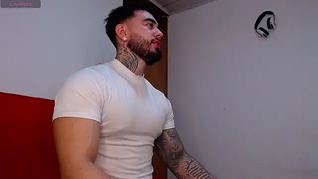 tommyblessd1 online show from 11/05/25, 06:57