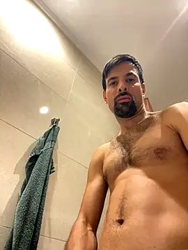 Snapshot of tantrii chatting on 10/30/25, 02:18 tantrii online show from 10/30/25, 02:18