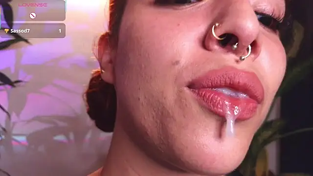 bri von dhara   online show from 02/15/26, 12:40