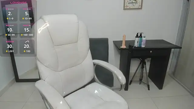 Aiilyn Ds online show from 10/04/25, 09:40