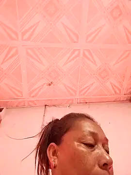 Naomi-Mature online show from 04/15/26, 09:27