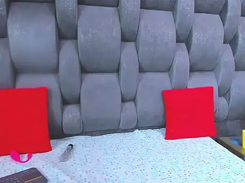 valerythompsonper online show from 01/16/26, 07:29