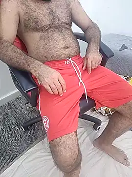 Snapshot of rachid_bn chatting on 10/13/25, 10:43 rachid bn online show from 10/13/25, 10:43