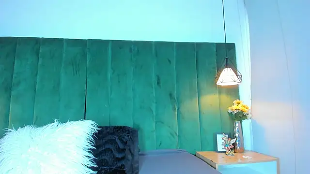 kittyy milk 001 online show from 10/03/25, 08:28