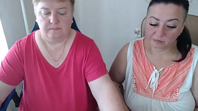 Snapshot of Bertie_Adeline chatting on 09/13/25, 06:46 Bertie Adeline online show from 09/13/25, 06:46