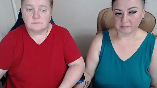 Snapshot of Bertie_Adeline chatting on 09/13/25, 07:02 Bertie Adeline online show from 09/13/25, 07:02