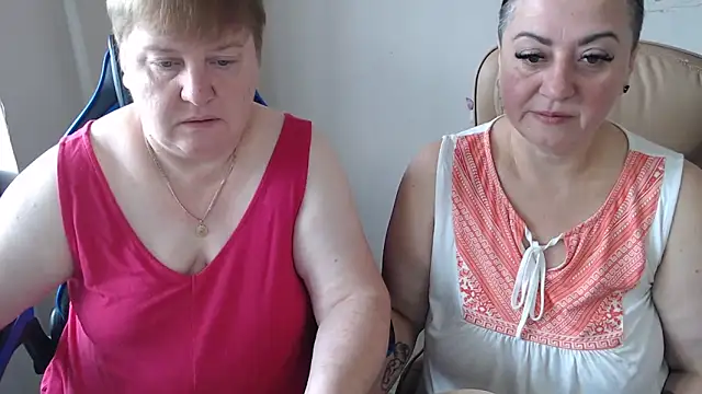 Snapshot of Bertie_Adeline chatting on 09/20/25, 07:53 Bertie Adeline online show from 09/20/25, 07:53