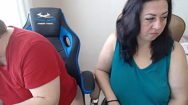 Snapshot of Bertie_Adeline chatting on 09/21/25, 06:26 Bertie Adeline online show from 09/21/25, 06:26