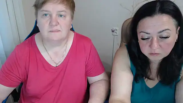 Snapshot of Bertie_Adeline chatting on 09/24/25, 03:37 Bertie Adeline online show from 09/24/25, 03:37