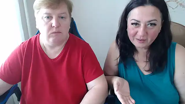 Snapshot of Bertie_Adeline chatting on 09/28/25, 08:20 Bertie Adeline online show from 09/28/25, 08:20