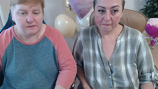 Snapshot of Bertie_Adeline chatting on 10/15/25, 01:00 Bertie Adeline online show from 10/15/25, 01:00