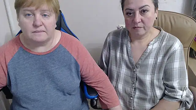 Snapshot of Bertie_Adeline chatting on 10/24/25, 03:19 Bertie Adeline online show from 10/24/25, 03:19