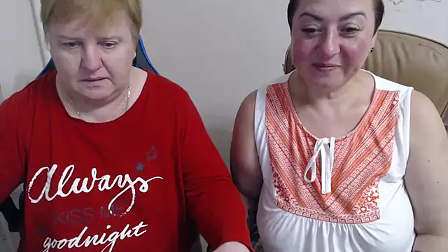 Snapshot of Bertie_Adeline chatting on 11/05/25, 03:01 Bertie Adeline online show from 11/05/25, 03:01