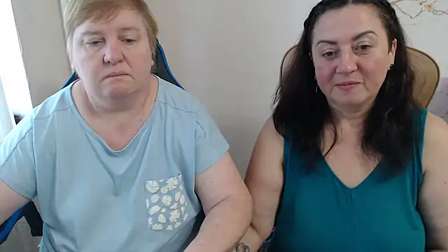 Snapshot of Bertie_Adeline chatting on 11/09/25, 08:56 Bertie Adeline online show from 11/09/25, 08:56