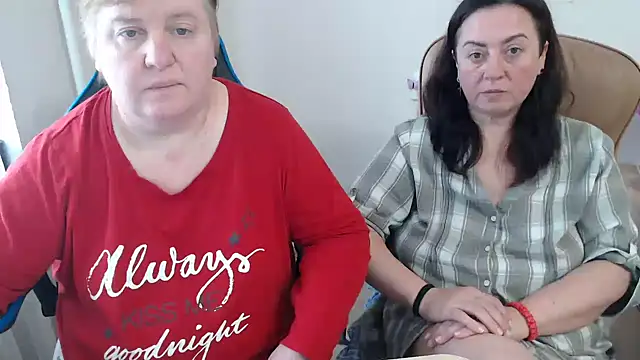 Snapshot of Bertie_Adeline chatting on 11/13/25, 09:30 Bertie Adeline online show from 11/13/25, 09:30