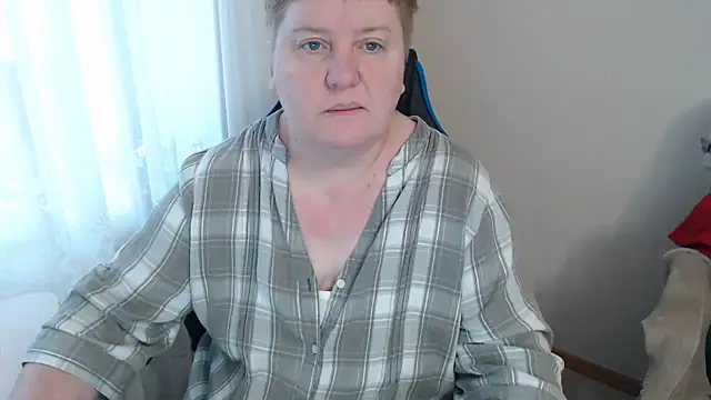 Snapshot of Bertie_Adeline chatting on 11/20/25, 08:03 Bertie Adeline online show from 11/20/25, 08:03