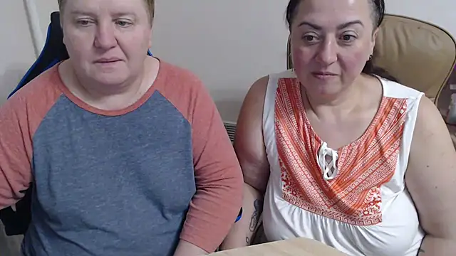 Snapshot of Bertie_Adeline chatting on 11/28/25, 10:01 Bertie Adeline online show from 11/28/25, 10:01