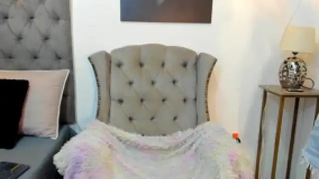 nahiroby ebony online show from 10/24/25, 06:59