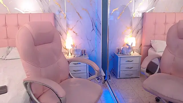 Red kytty6 online show from 11/12/25, 07:46