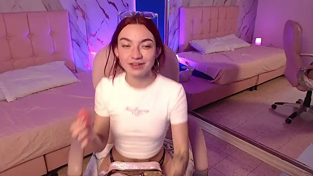 Red kytty6 online show from 02/03/26, 09:20