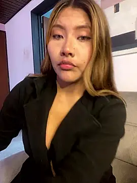 Jasmin Pink online show from 01/12/26, 02:44