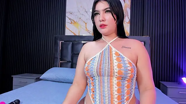 MiaaFarrel online show from 10/20/25, 07:14