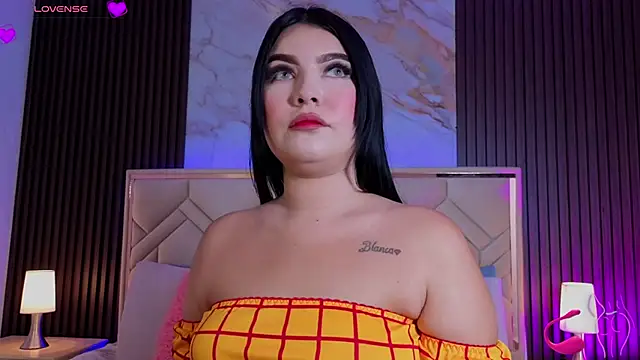 MiaaFarrel online show from 05/23/26, 07:18