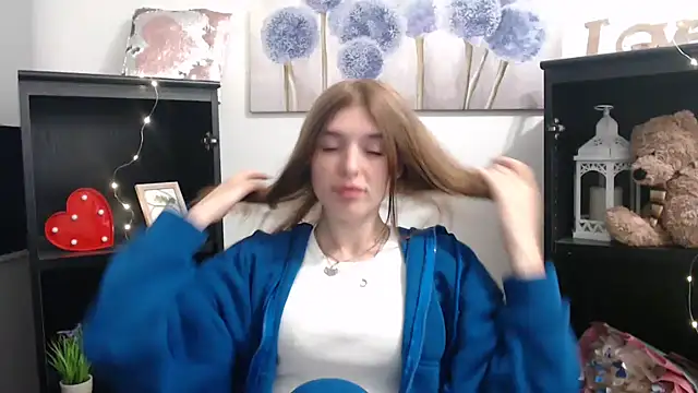 JuiceLips   online show from 10/07/25, 02:36