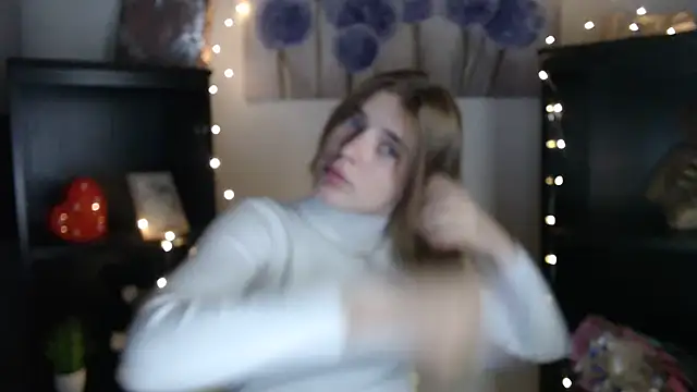 JuiceLips   online show from 10/21/25, 11:55