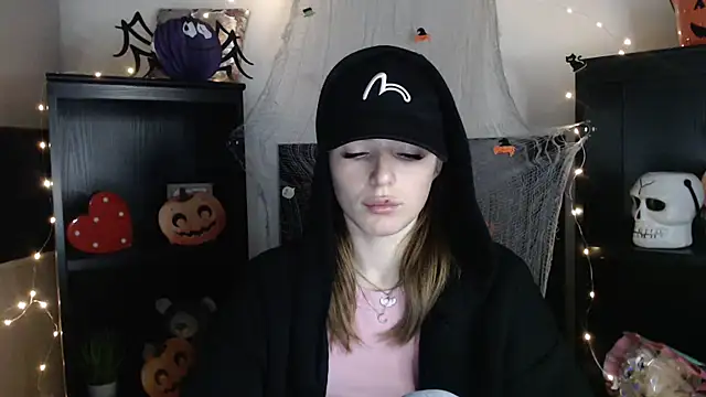 JuiceLips   online show from 11/02/25, 09:11