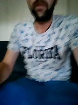 Snapshot of fearleass chatting on 09/24/25, 06:44 fearleass online show from 09/24/25, 06:44