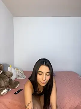 Snapshot of Zafira_Montiel chatting on 11/15/25, 05:16 Zafira Montiel online show from 11/15/25, 05:16