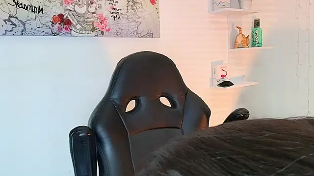 Snapshot of jennifer_Scot chatting on 12/03/25, 03:03 jennifer Scot online show from 12/03/25, 03:03