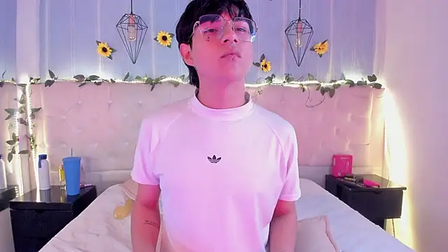 AleAurarashi online show from 10/07/25, 07:49