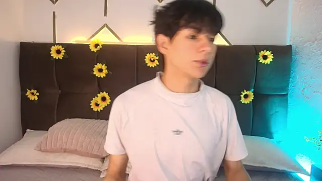 AleAurarashi online show from 04/14/26, 11:05