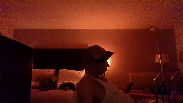 Hothotboyg online show from 05/10/26, 10:42