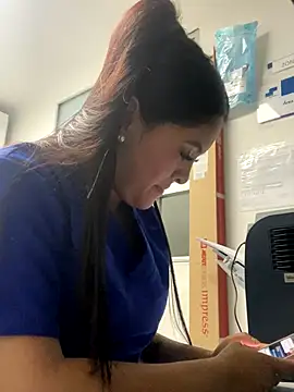 marianm29 online show from 12/18/25, 06:58