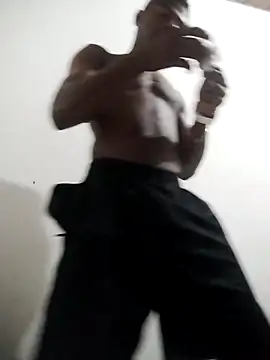 Snapshot of _yefez chatting on 10/11/25, 02:22 yefez online show from 10/11/25, 02:22