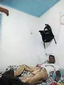 Snapshot of _yefez chatting on 10/21/25, 06:30 yefez online show from 10/21/25, 06:30