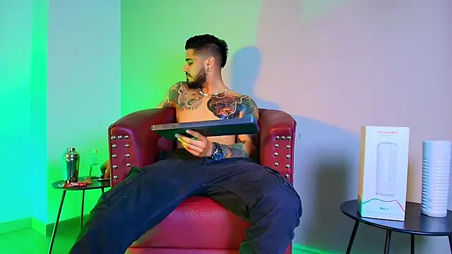 Snapshot of amodeus_bael_ chatting on 09/12/25, 02:22 amodeus bael online show from 09/12/25, 02:22