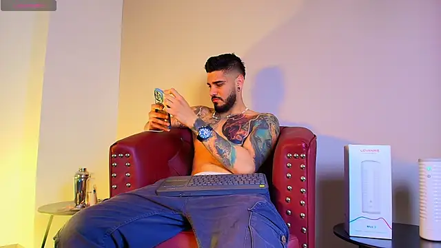 Snapshot of amodeus_bael_ chatting on 09/15/25, 12:43 amodeus bael online show from 09/15/25, 12:43