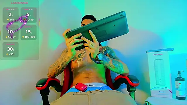 Snapshot of amodeus_bael_ chatting on 11/07/25, 02:44 amodeus bael online show from 11/07/25, 02:44