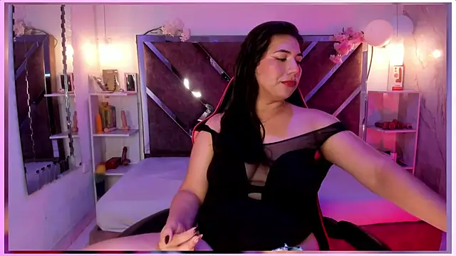 BBWCloe  online show from 10/18/25, 04:04