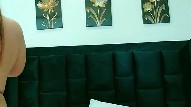 mamaneedsfun online show from 10/28/25, 01:09